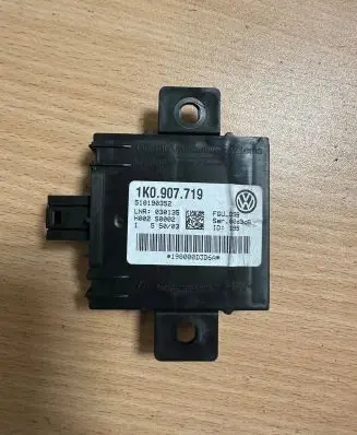 Audi A3 S3 8P Alarm control unit/module 198000D3D6A 510190352