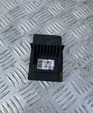 Audi Q3 F3 Fuel pump relay 5QJ906093