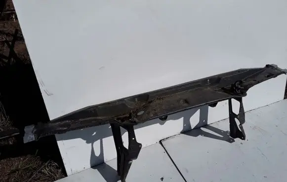 BMW 7 E32 Radiator support slam panel