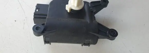 Skoda Superb B6 (3T) A/C air flow flap actuator/motor 