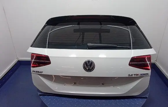 Volkswagen PASSAT B7 USA Tailgate/trunk/boot lid 