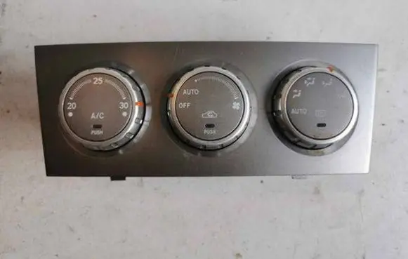 Subaru Forester SG Climate control unit 72311SA
