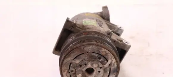 Volvo S40 Air conditioning (A/C) compressor (pump) 31308257