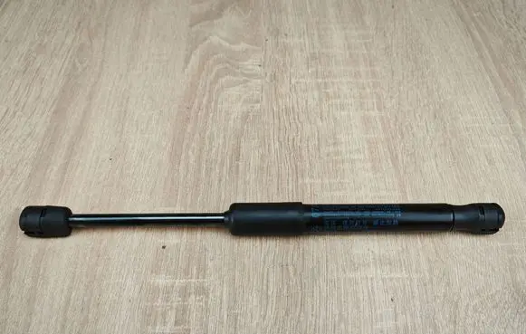 BMW 4 G22 G23 G24 G26 Front bonnet/hood damper/strut 7419387