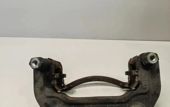 Chevrolet Camaro Front brake caliper