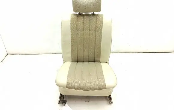 Mercedes-Benz COMPAKT W115 Front driver seat 