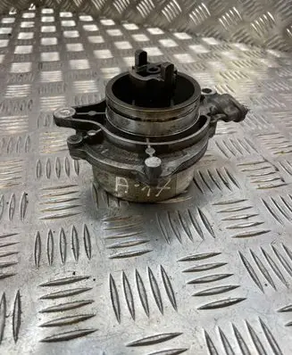 BMW 7 E65 E66 Vacuum pump