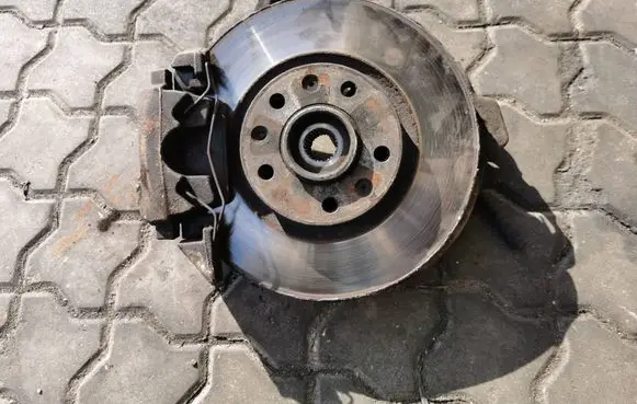 Peugeot 508 Front wheel hub spindle knuckle