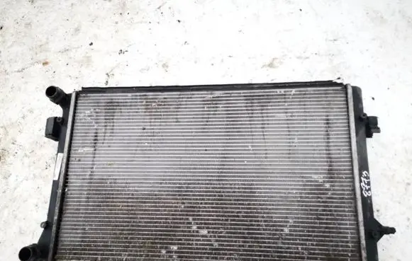 Volkswagen Golf V Coolant radiator 1k0121251br
