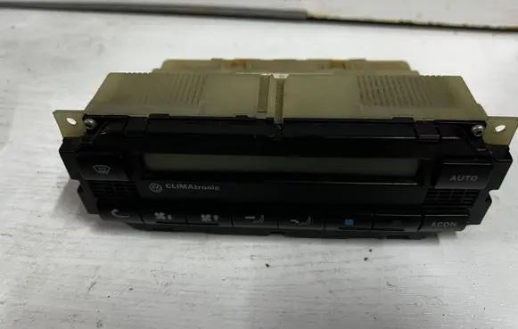 Volkswagen PASSAT B5 Climate control unit 3B1907044A 5HB00761702