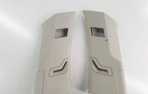 Volvo XC90 (B) pillar trim (top)