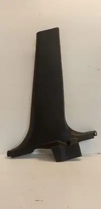 Suzuki Swift II (B) pillar trim (bottom) 76231-69T1