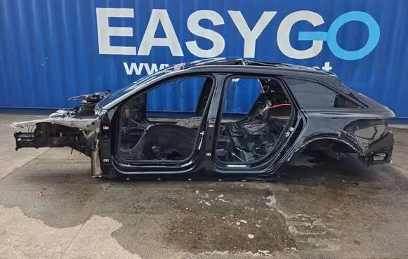 Audi RS6 C8 Side car body part 000022