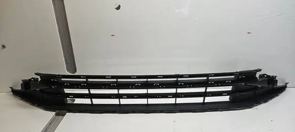 Volkswagen PASSAT B8 Front bumper lower grill 3G0853677AA 3G0853677AC 3G0853677AD