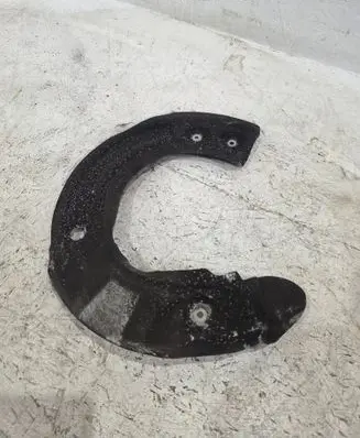 BMW 5 G30 G31 G38 Front brake disc dust cover plate 6861797 060917B29 14785210