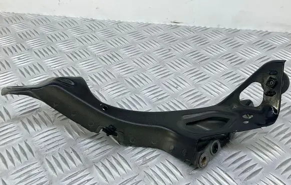 Audi A6 Allroad C7 Fender mounting bracket 4G0821135A 4G0805815
