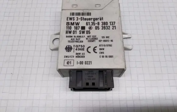 BMW 5 E39 Immobilizer control unit/module 61358380137 05393221 110187