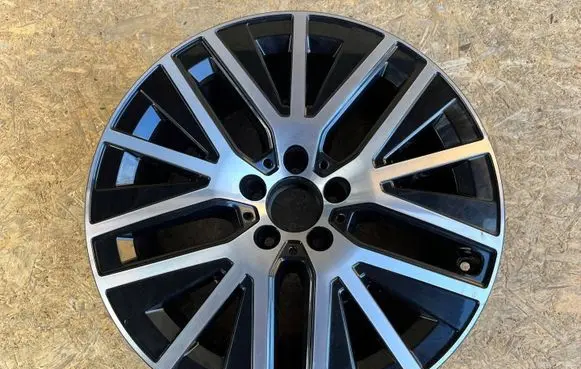 Mercedes-Benz GLC AMG R19 alloy rim A2534014900