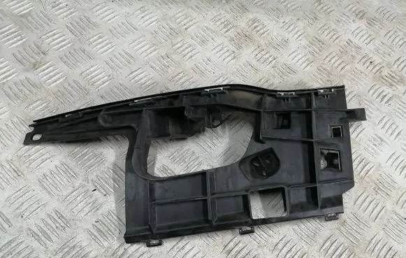 Audi A7 S7 4G Front bumper mounting bracket 4G8807095A