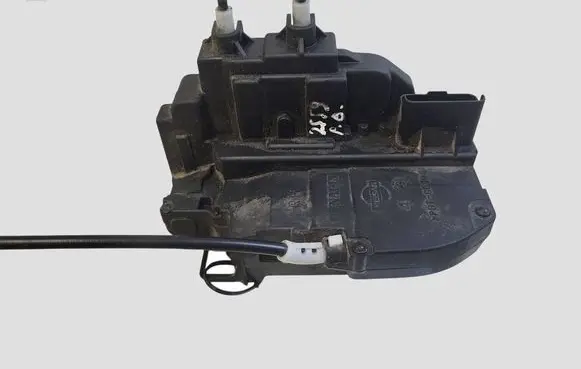 Nissan Murano Z50 Front door lock