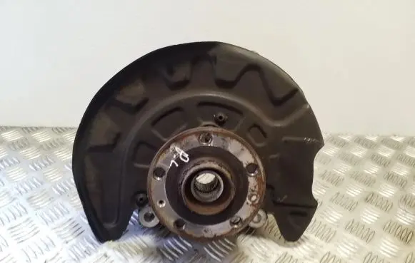 Skoda Superb B8 (3V) Front wheel hub 5Q0407257C