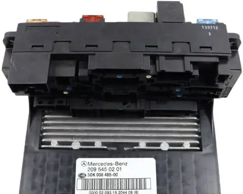 Mercedes-Benz C W203 Fuse module 2095450201 5DK008485