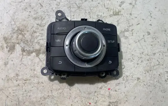 Multifunctional control switch/knob