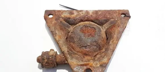 Volkswagen II LT Bracket in trunk/boot 