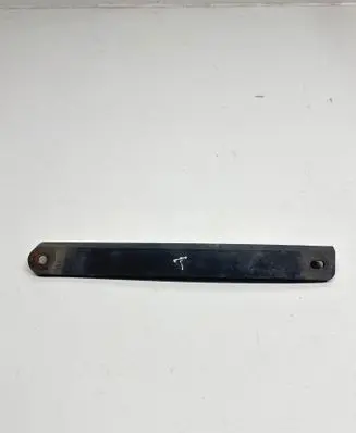 Volkswagen Touran I Front splash guards bracket 1T0807547