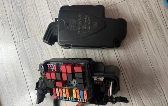 Alfa Romeo Mito Fuse box set 50529118