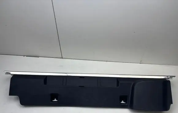 Trunk/boot sill cover protection