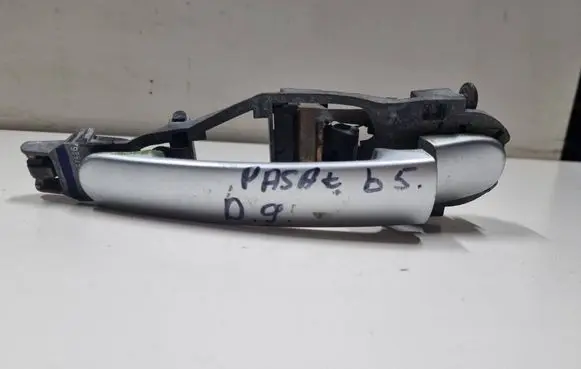 Volkswagen PASSAT B5.5 Front door exterior handle 3B0837885