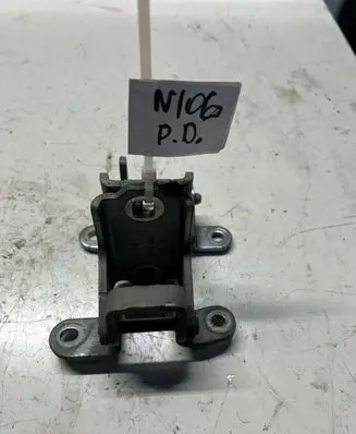 Opel Insignia A Front door lower hinge A046574 2873