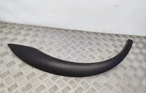 Volvo XC70 Rear fender molding trim 30678045