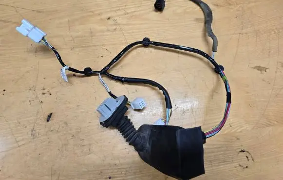 Mazda CX-7 Rear door wiring loom EH1467220
