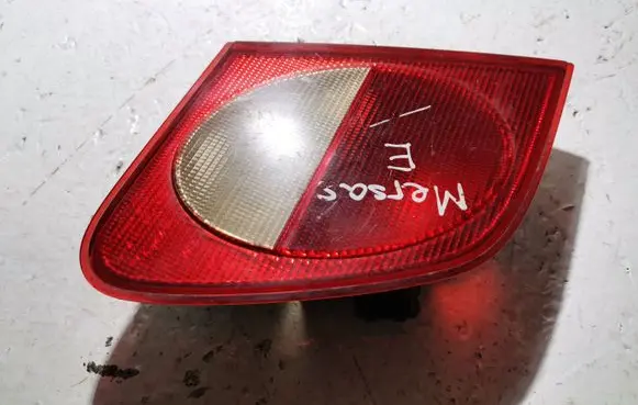 Mercedes-Benz E W210 Tailgate rear/tail lights A2108201164