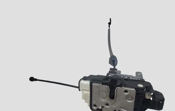 Volvo V40 Rear door lock 932634103