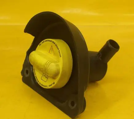 Opel Vivaro Oil filler cap 8200795333