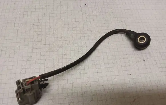 Ford Mondeo Mk III Detonation knock sensor 1S7A12A699BA