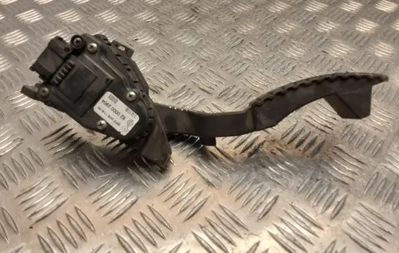 Renault Laguna II Accelerator throttle pedal 8200002904