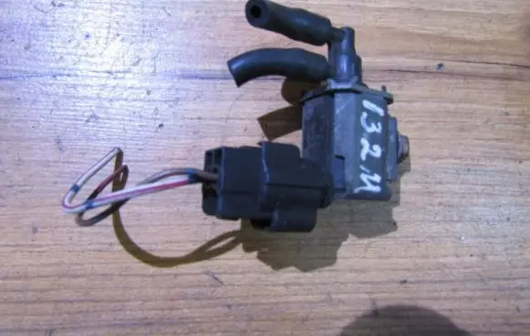 Mazda 121 Turbo solenoid valve k5t48075 7z16