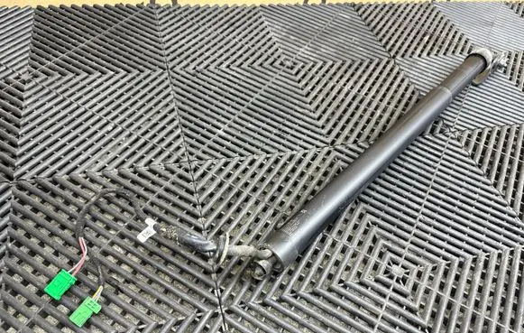 Peugeot 3008 II Tailgate/trunk strut/damper 9809682180