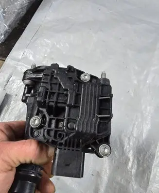 Thermostat/thermostat housing