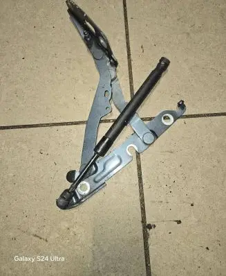 Audi A6 S6 C6 4F Tailgate/trunk/boot hinge 4F5827301 2100 07S52669