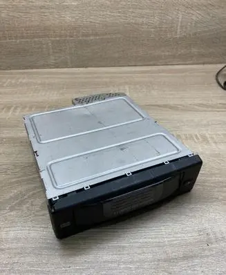 BMW 5 E60 E61 CD/DVD changer 9131850