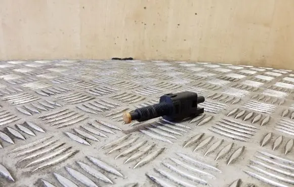 Clutch pedal sensor