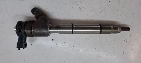 KIA Sportage Fuel injector 338002A610 0445110589