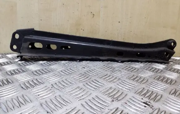 Toyota Avensis T270 Radiator support slam panel bracket 