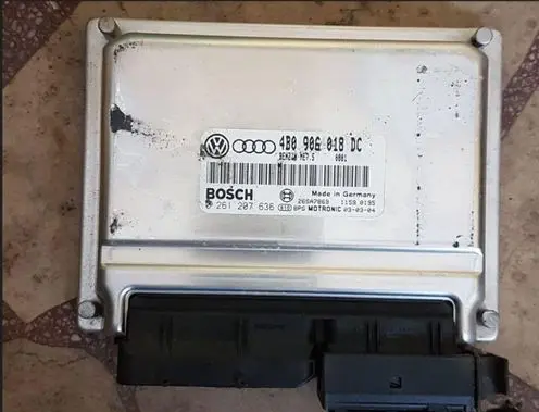 Audi A6 S6 C5 4B Engine control unit/module ECU 4B0906018DC