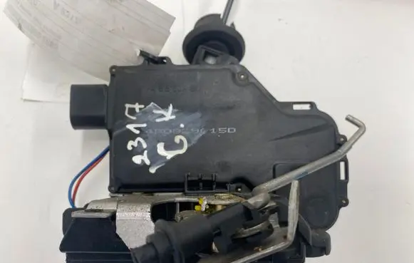 Audi A4 S4 B6 8E 8H Rear door lock 4B0839015D